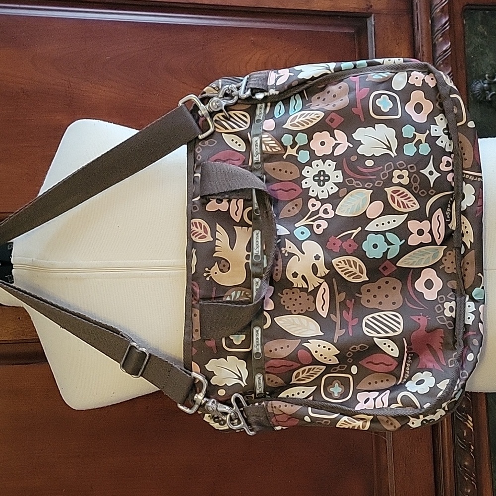 Lesportsac Brown Messenger Flowers and Birds All Over Print Bag - Picture 10 of 10